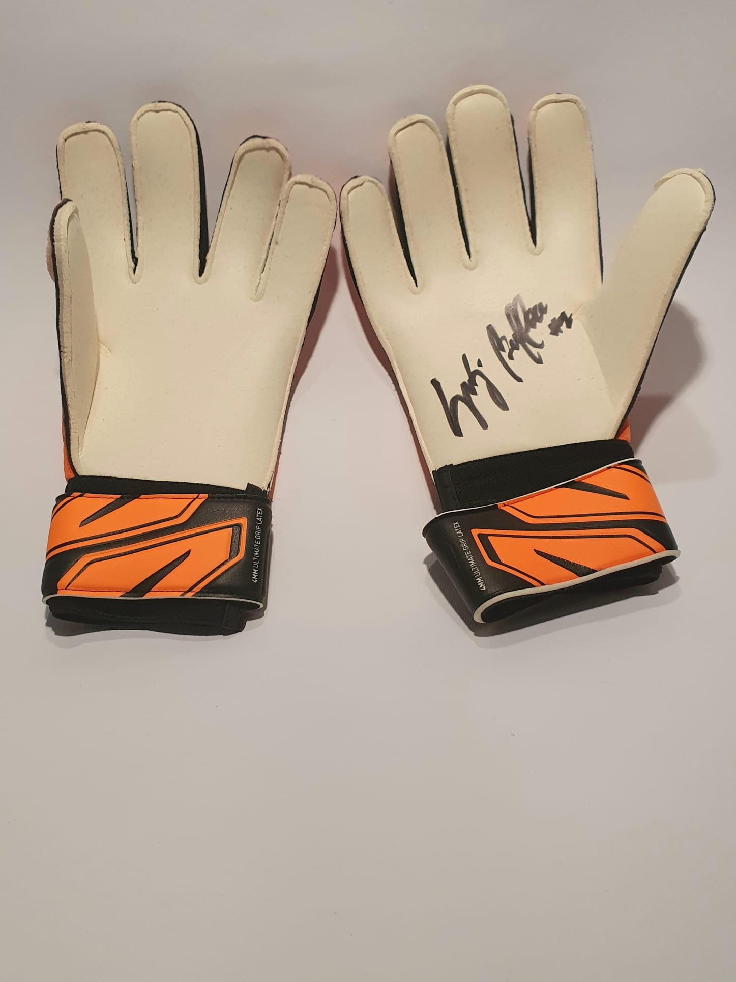 Juventus Buffon Gloves Worn 20 21 Signed