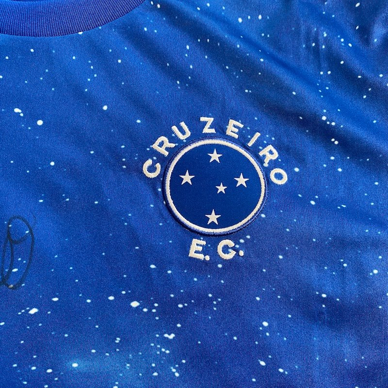 Ronaldo Cruzeiro store shirt - Signed
