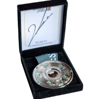 cover image of the auction item