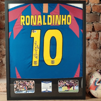 cover image of the auction item