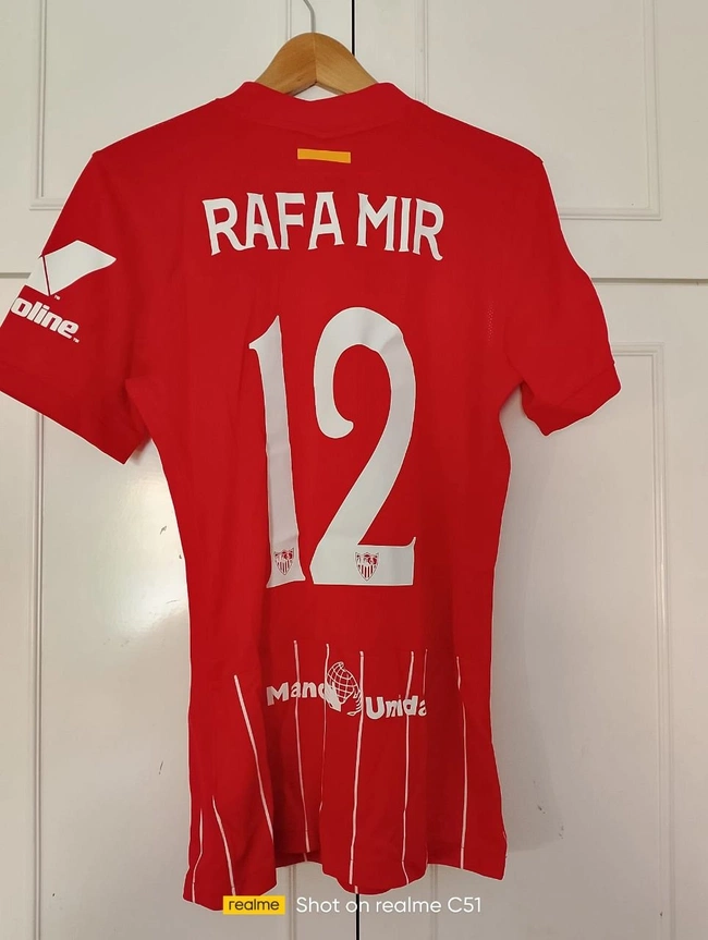 cover image of the auction item