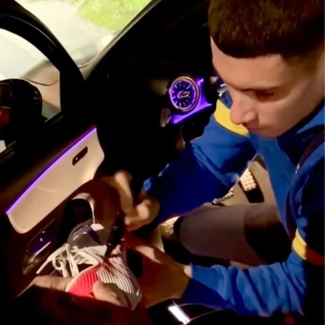 cover image of the auction item