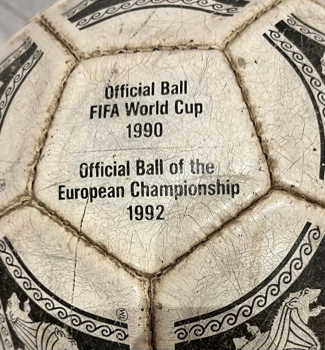 cover image of the auction item