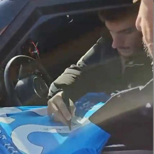 cover image of the auction item