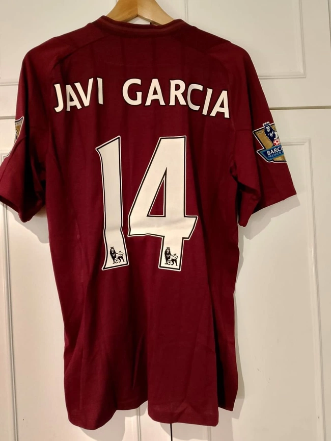 cover image of the auction item