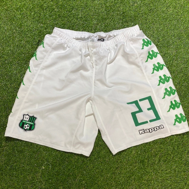 cover image of the auction item