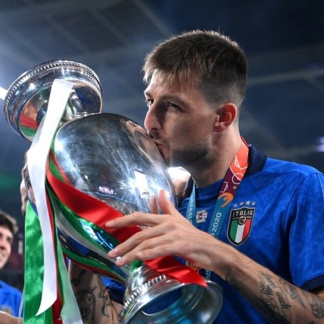 cover image of the auction item