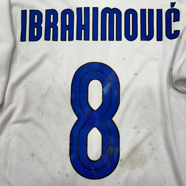 cover image of the auction item