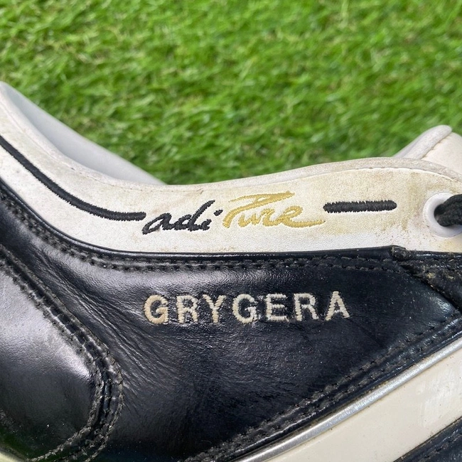 cover image of the auction item