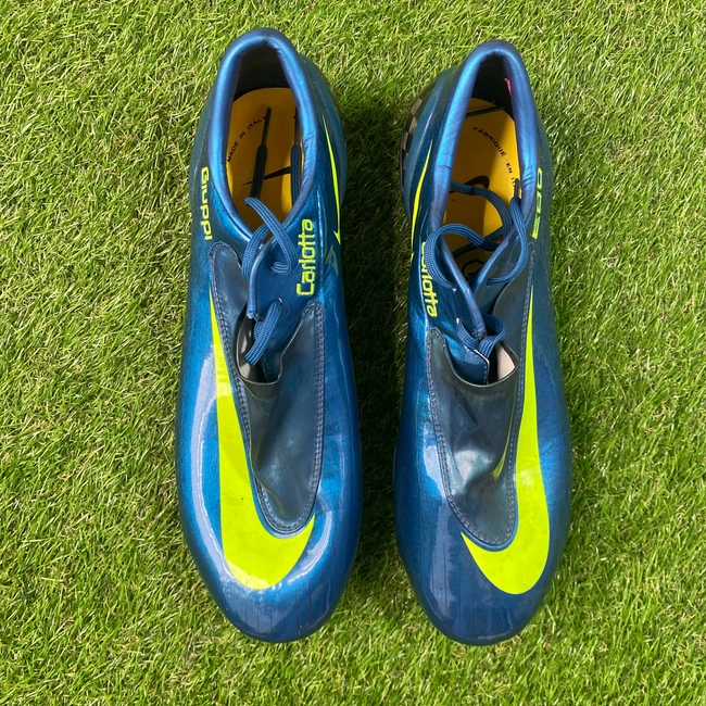 cover image of the auction item