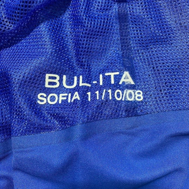 cover image of the auction item