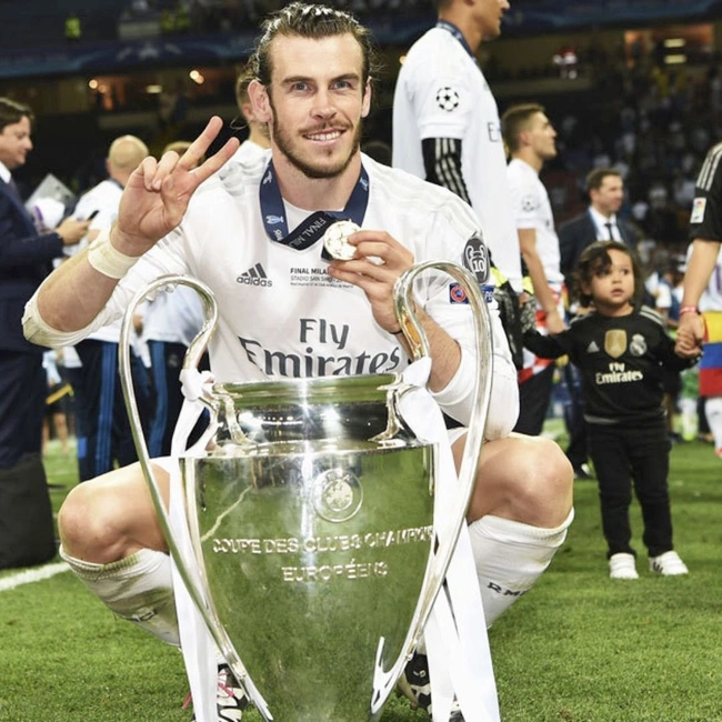 cover image of the auction item