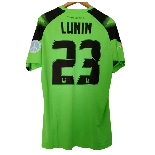 cover image of the auction item