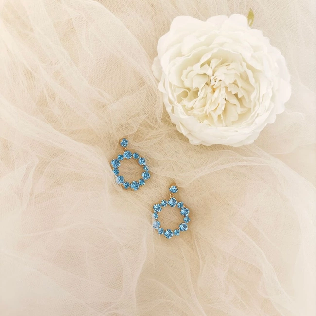 cover image of the auction item