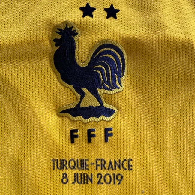 cover image of the auction item