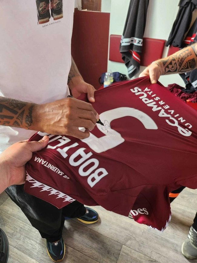 cover image of the auction item