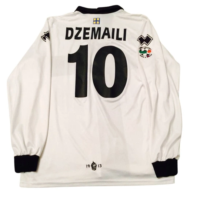 cover image of the auction item