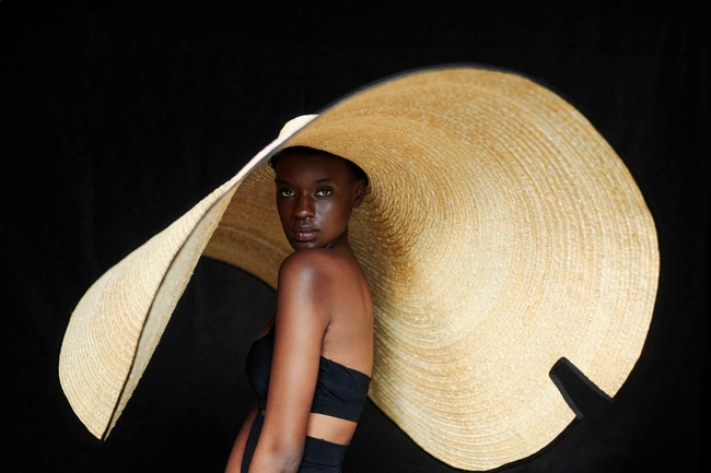 cover image of the auction item