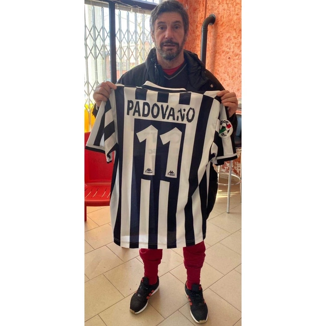 cover image of the auction item