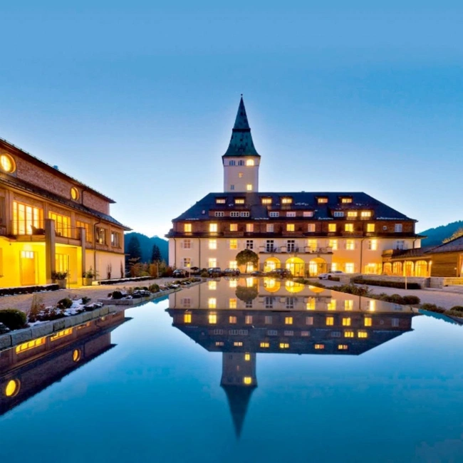 cover image of the auction item