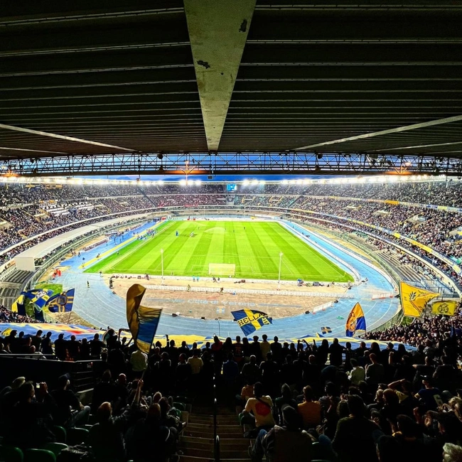 cover image of the auction item