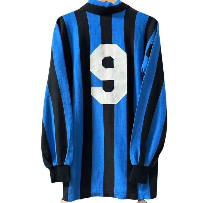 cover image of the auction item