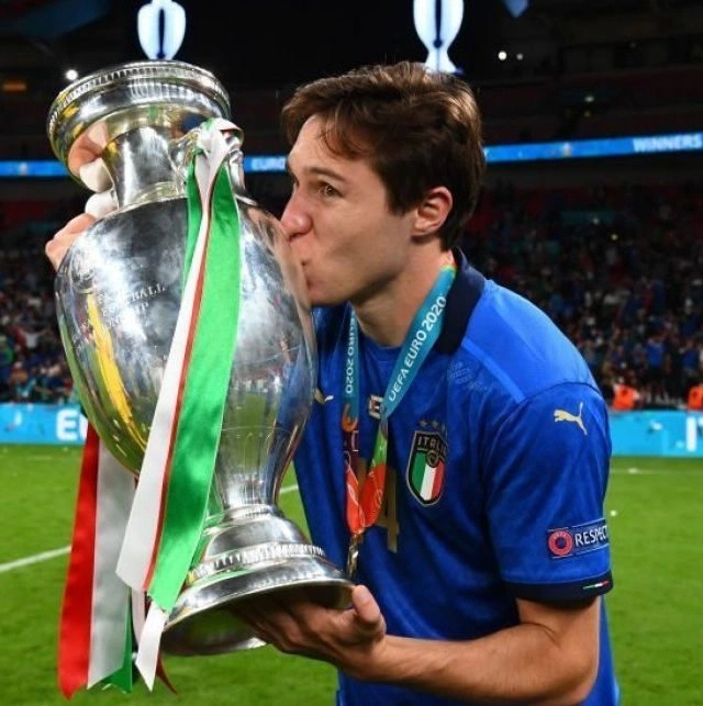 cover image of the auction item