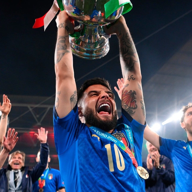 cover image of the auction item