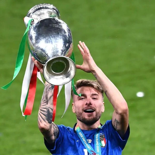 cover image of the auction item