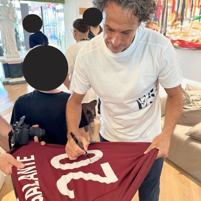 cover image of the auction item