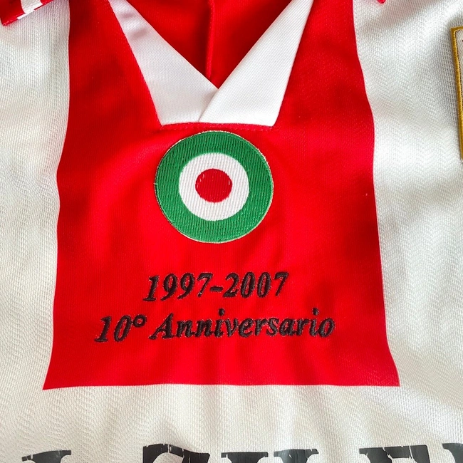 cover image of the auction item