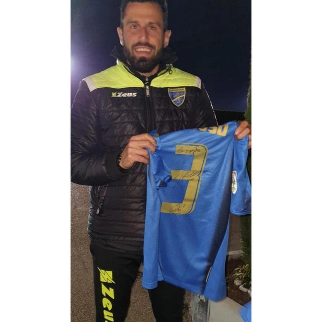 cover image of the auction item