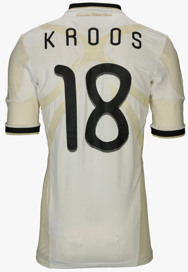 cover image of the auction item