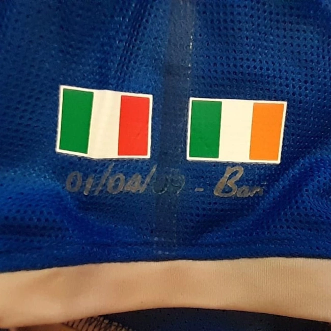 cover image of the auction item