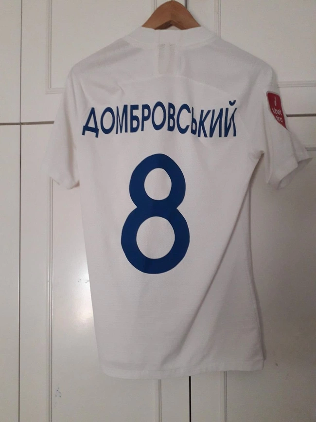 cover image of the auction item