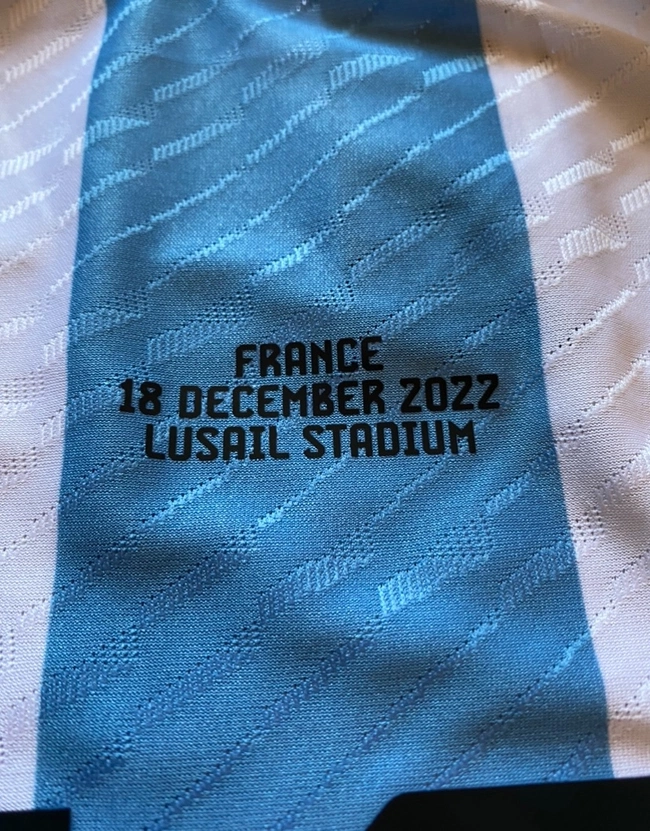 cover image of the auction item