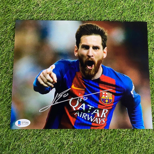 cover image of the auction item