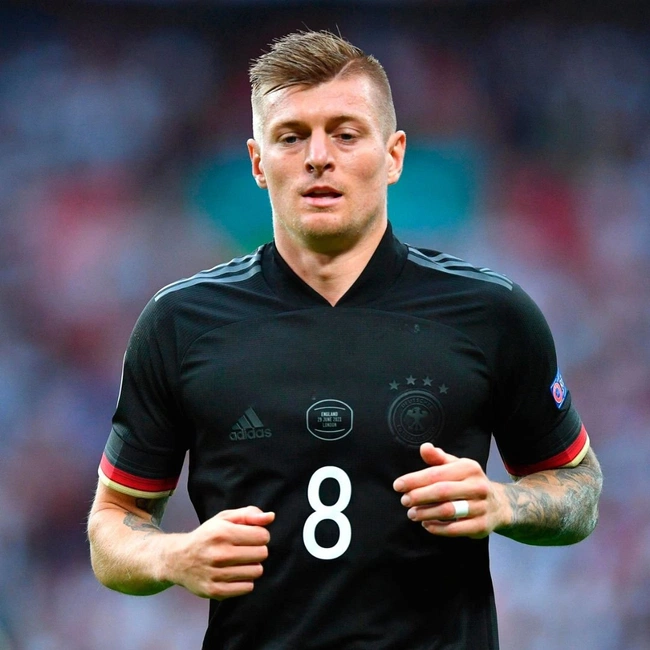 cover image of the auction item