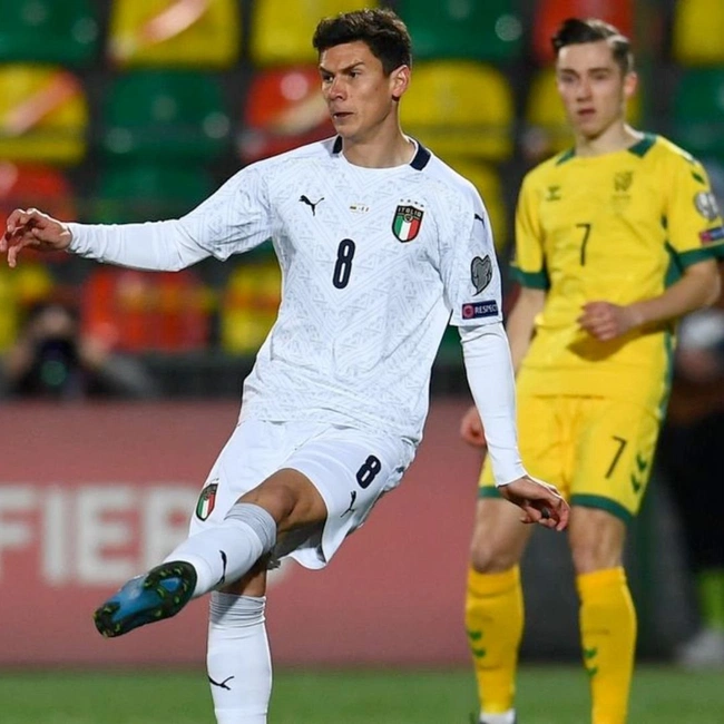 cover image of the auction item