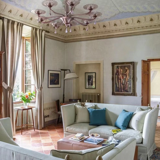 cover image of the auction item