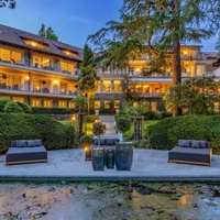 cover image of the auction item