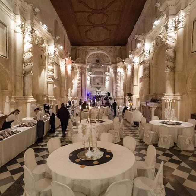 cover image of the auction item