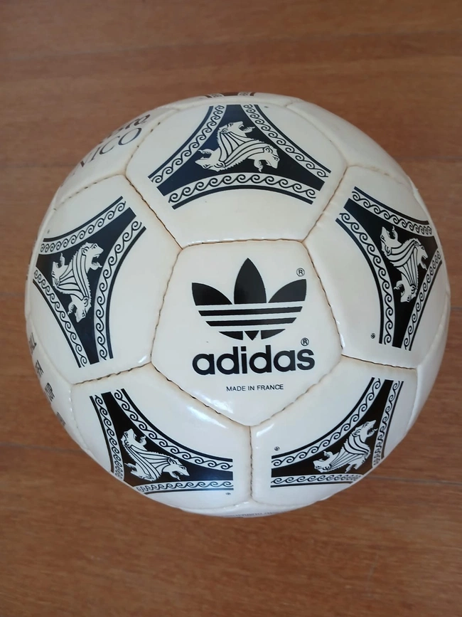 cover image of the auction item