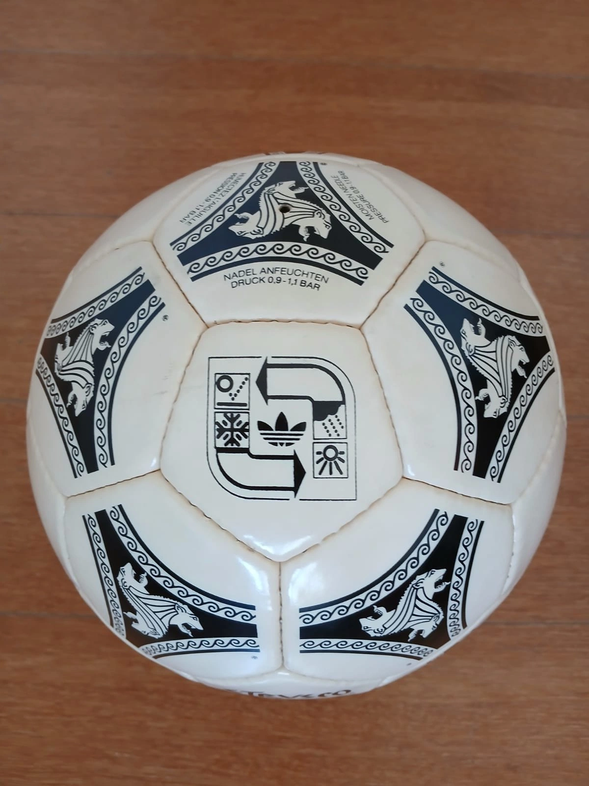 Match-ball World Cup 1990