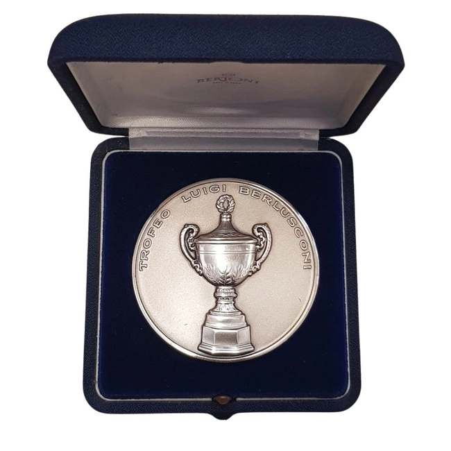 cover image of the auction item