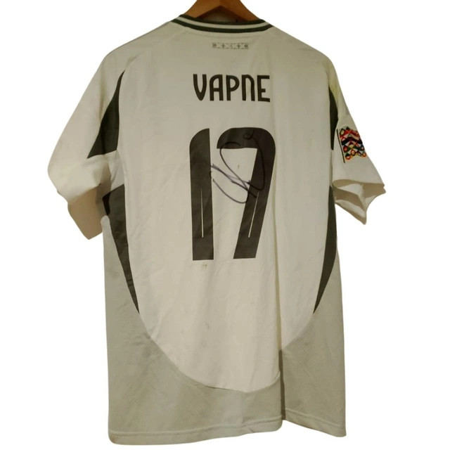 cover image of the auction item