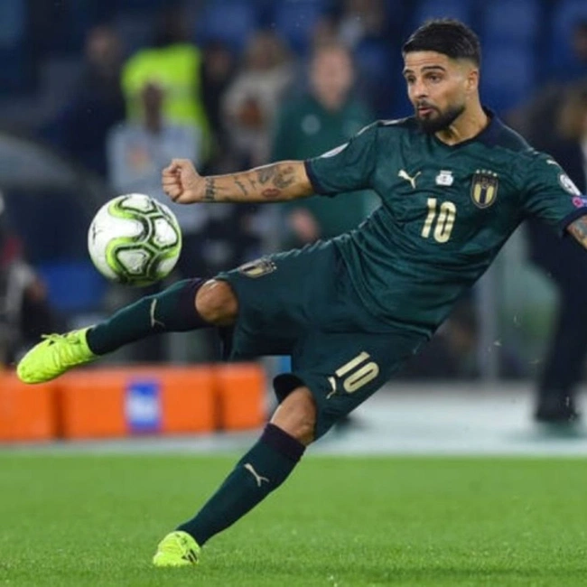 cover image of the auction item