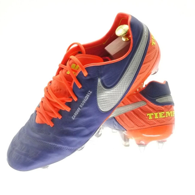 cover image of the auction item