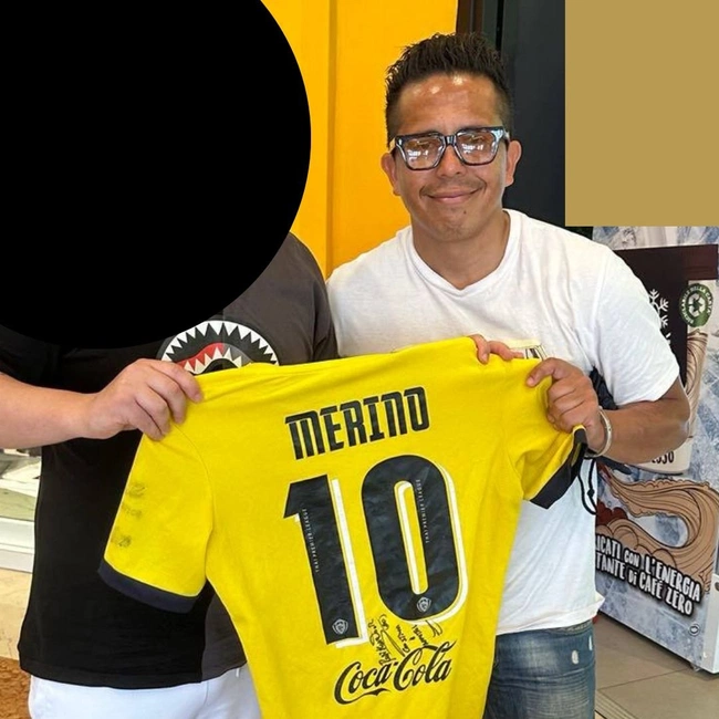 cover image of the auction item