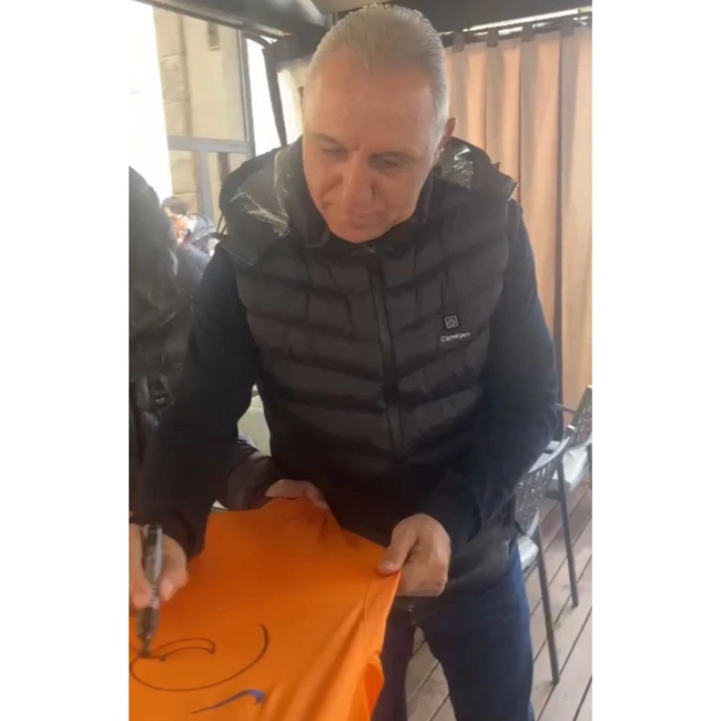 cover image of the auction item